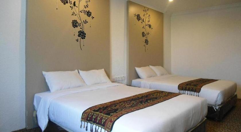 Regent Hotel Bintulu Exterior photo